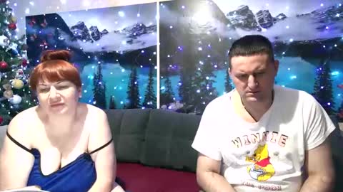 Kleosnow online show from December 17, 2025, 8:59 pm