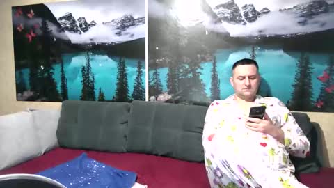 Kleosnow online show from April 13, 2026, 7:58 am