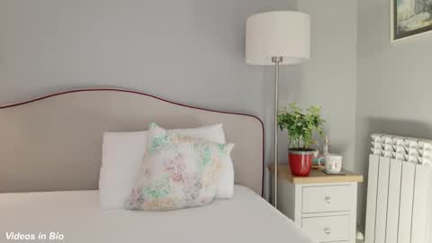 Snapshot of kleospassion chatting on December 17, 2025, 11:49 am Kleospassion online show from December 17, 2025, 11:49 am