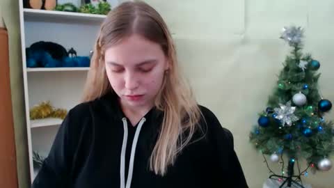Snapshot of klerkarina chatting on December 6, 2024, 8:59 am klerkarina online show from December 6, 2024, 8:59 am