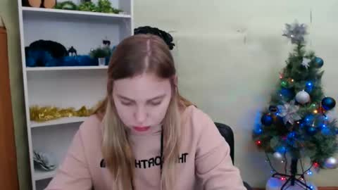 Snapshot of klerkarina chatting on December 7, 2024, 5:59 am klerkarina online show from December 7, 2024, 5:59 am
