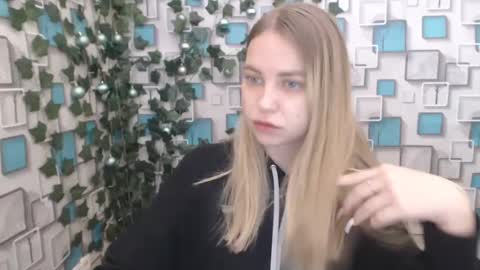 Snapshot of klerkarina chatting on January 4, 2025, 5:58 am klerkarina online show from January 4, 2025, 5:58 am