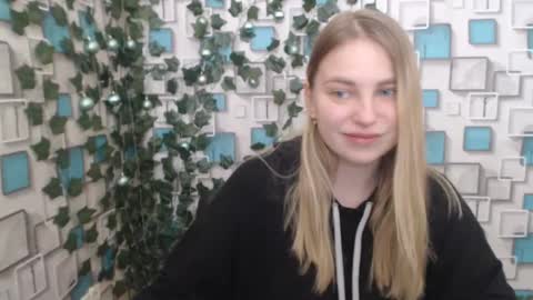 Snapshot of klerkarina chatting on January 4, 2025, 9:10 am klerkarina online show from January 4, 2025, 9:10 am