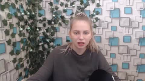 Snapshot of klerkarina chatting on January 10, 2025, 4:54 am klerkarina online show from January 10, 2025, 4:54 am