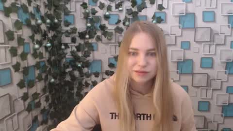 Snapshot of klerkarina chatting on January 18, 2025, 6:03 am klerkarina online show from January 18, 2025, 6:03 am