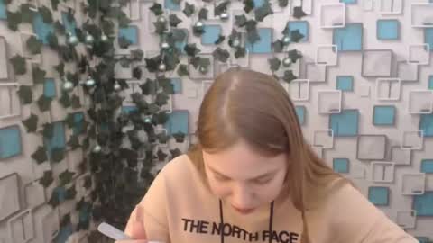Snapshot of klerkarina chatting on January 18, 2025, 9:13 am klerkarina online show from January 18, 2025, 9:13 am