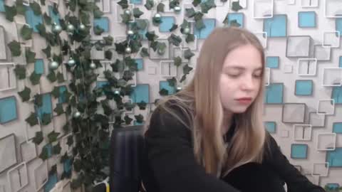 Snapshot of klerkarina chatting on January 20, 2025, 5:37 am klerkarina online show from January 20, 2025, 5:37 am