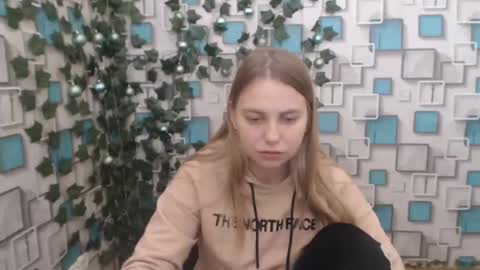 Snapshot of klerkarina chatting on January 21, 2025, 9:57 am klerkarina online show from January 21, 2025, 9:57 am