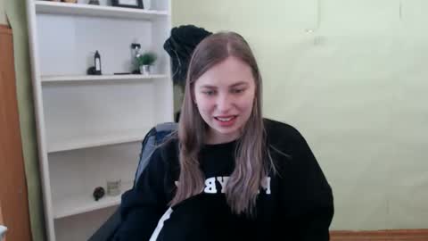 Snapshot of klerkarina chatting on February 23, 2025, 8:39 am klerkarina online show from February 23, 2025, 8:39 am
