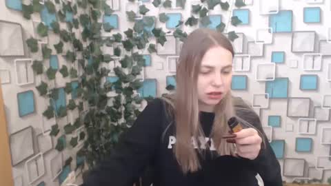 Snapshot of klerkarina chatting on March 3, 2025, 6:04 am klerkarina online show from March 3, 2025, 6:04 am