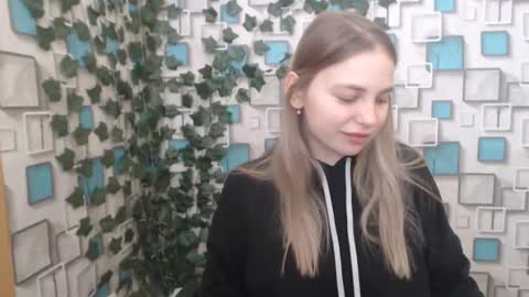 Snapshot of klerkarina chatting on March 4, 2025, 7:30 am klerkarina online show from March 4, 2025, 7:30 am