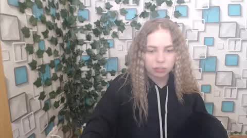Snapshot of klerkarina chatting on March 6, 2025, 5:46 am klerkarina online show from March 6, 2025, 5:46 am