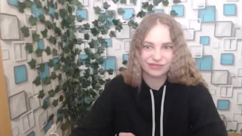 Snapshot of klerkarina chatting on March 6, 2025, 8:52 am klerkarina online show from March 6, 2025, 8:52 am