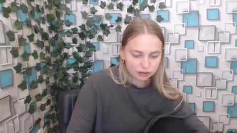 Snapshot of klerkarina chatting on September 21, 2025, 4:47 am klerkarina online show from September 21, 2025, 4:47 am
