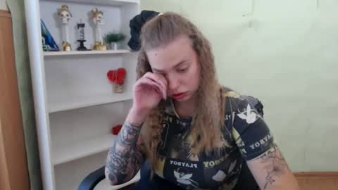 Snapshot of klerkarina chatting on September 26, 2025, 5:22 am klerkarina online show from September 26, 2025, 5:22 am