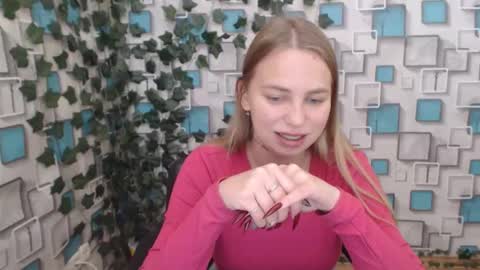Snapshot of klerkarina chatting on October 5, 2025, 5:06 am klerkarina online show from October 5, 2025, 5:06 am