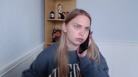 Snapshot of klerkarina chatting on October 12, 2025, 5:28 am klerkarina online show from October 12, 2025, 5:28 am