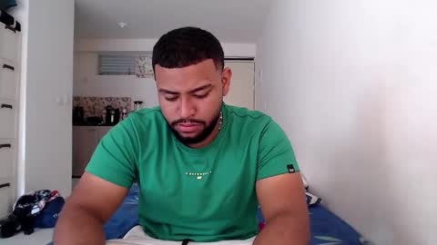 kleyton online show from December 10, 2024, 3:33 pm