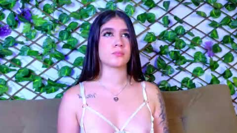 Snapshot of kloe_bella chatting on October 4, 2025, 1:31 pm kloe_bella online show from October 4, 2025, 1:31 pm