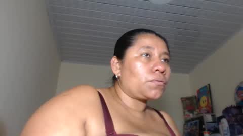 Kloe online show from October 21, 2025, 7:14 pm