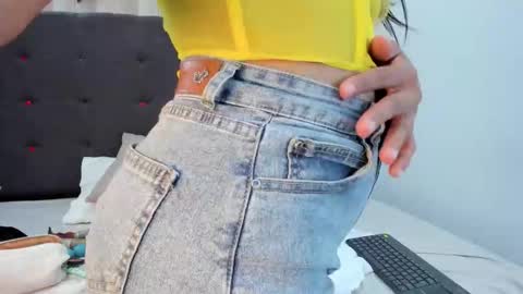 Snapshot of kloeh_star chatting on October 31, 2025, 8:21 pm Kloeh online show from October 31, 2025, 8:21 pm