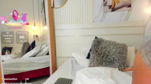 Snapshot of kloeh_star chatting on December 4, 2025, 8:39 pm Kloeh online show from December 4, 2025, 8:39 pm