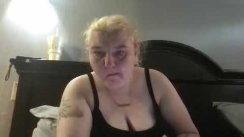 Snapshot of kmarie1196 chatting on June 7, 2026, 3:38 pm kmarie1196 online show from June 7, 2026, 3:38 pm
