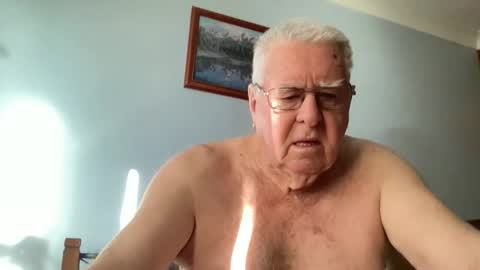 Snapshot of knights2001 chatting on January 13, 2026, 8:58 pm Aussiedude online show from January 13, 2026, 8:58 pm