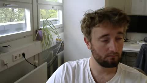 Knisley online show from October 16, 2025, 10:38 am