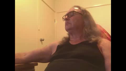 knobout online show from May 25, 2026, 11:38 am