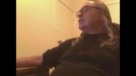 knobout online show from May 31, 2026, 9:05 am