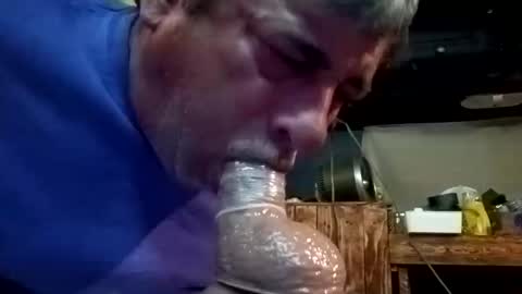 knock2wice1975 online show from November 22, 2025, 5:28 am