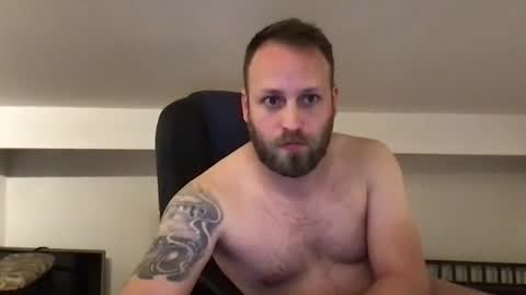 hugo online show from February 1, 2025, 1:44 am