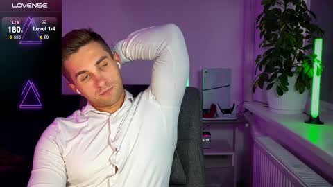 Sweet boy online show from September 23, 2025, 1:58 pm