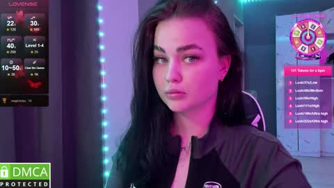 Mia online show from February 6, 2025, 7:51 pm