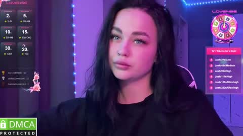 Mia online show from March 12, 2025, 8:31 pm