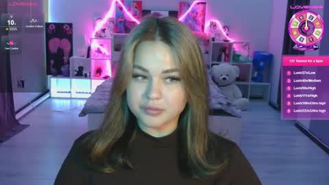 Mia online show from October 27, 2025, 8:57 pm