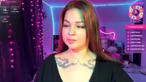 Mia online show from November 28, 2025, 9:39 pm