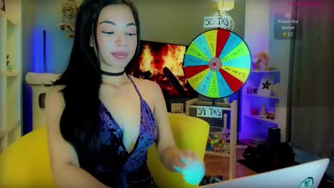 Lisa      online show from October 7, 2025, 2:03 pm