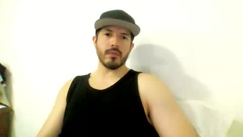 kolombianox online show from October 31, 2025, 5:52 am