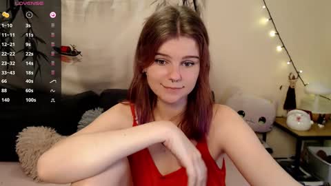 Snapshot of komorebbi chatting on January 1, 2025, 5:33 am Marta online show from January 1, 2025, 5:33 am