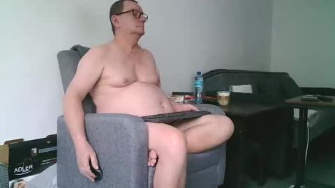 Snapshot of komputer123456789 chatting on January 15, 2026, 8:41 am Bogdan online show from January 15, 2026, 8:41 am