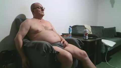 Snapshot of komputer123456789 chatting on January 15, 2026, 11:08 pm Bogdan online show from January 15, 2026, 11:08 pm