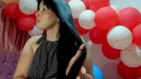 konie Diaz online show from November 24, 2025, 1:27 am