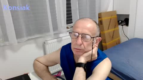 Snapshot of konsiak chatting on May 12, 2026, 7:11 pm Komsiak online show from May 12, 2026, 7:11 pm