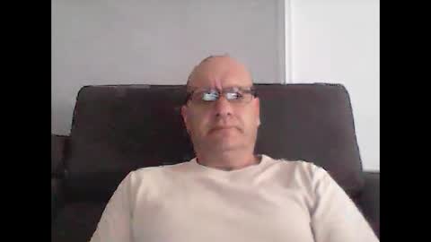 Snapshot of konsty17 chatting on October 15, 2025, 11:49 pm konsty17 online show from October 15, 2025, 11:49 pm