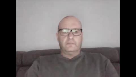 Snapshot of konsty17 chatting on February 22, 2026, 10:19 pm konsty17 online show from February 22, 2026, 10:19 pm