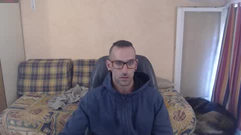kooosa online show from September 23, 2025, 2:42 pm