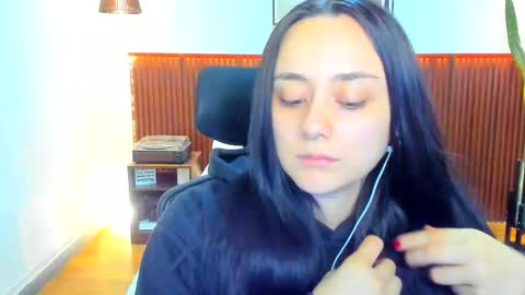 Snapshot of kora_shadow chatting on December 17, 2025, 7:42 pm Kora Shadow online show from December 17, 2025, 7:42 pm