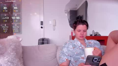 Twiix online show from October 20, 2025, 4:40 pm